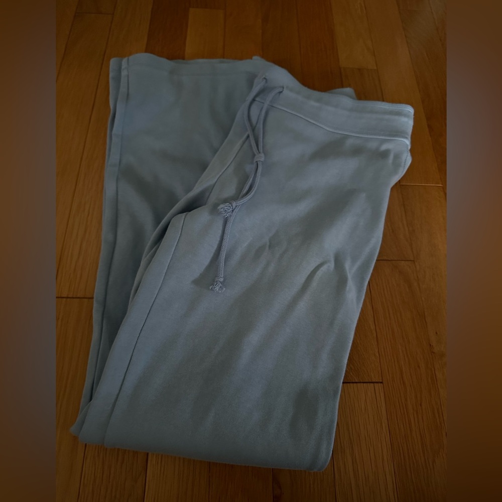 Express women’s light blue soft sweatshirt and matching pants - Picture 3 of 6
